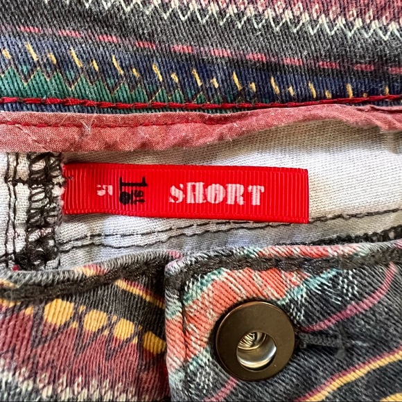 1st KISS SHORT SHORTS - Picture 6 of 10